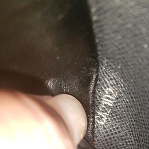 Louis Vuitton Black Zippy Vertical Long Taiga